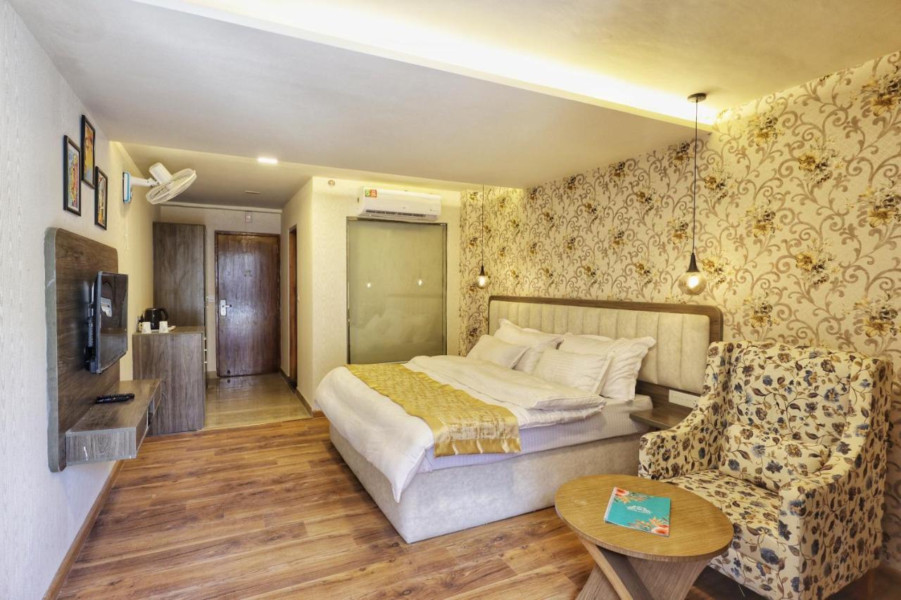Royal Castle Hotel Kasol Eksteriør billede