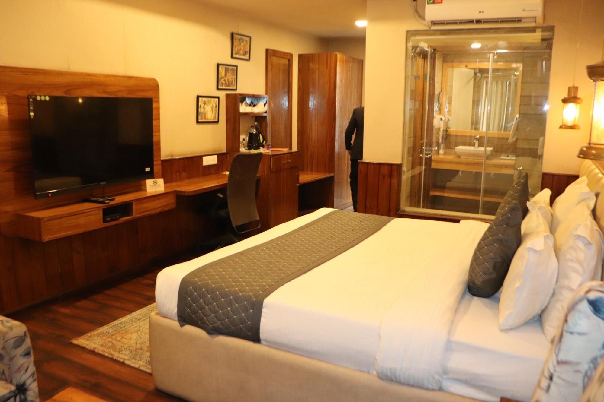 Royal Castle Hotel Kasol Eksteriør billede