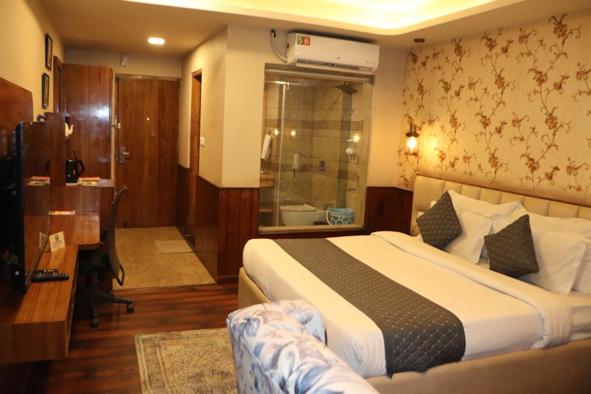 Royal Castle Hotel Kasol Eksteriør billede
